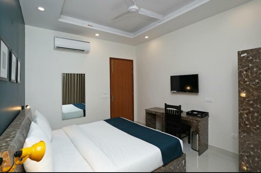 Hotel Galaxy Inn Gurgaon Exterior foto